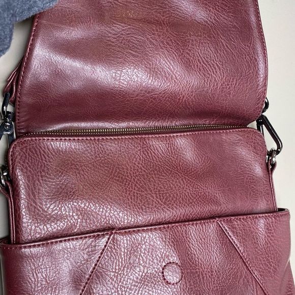 Matt & Nat Minka Dwell Maroon Faux Leather Snap Handbag - Picture 4 of 9